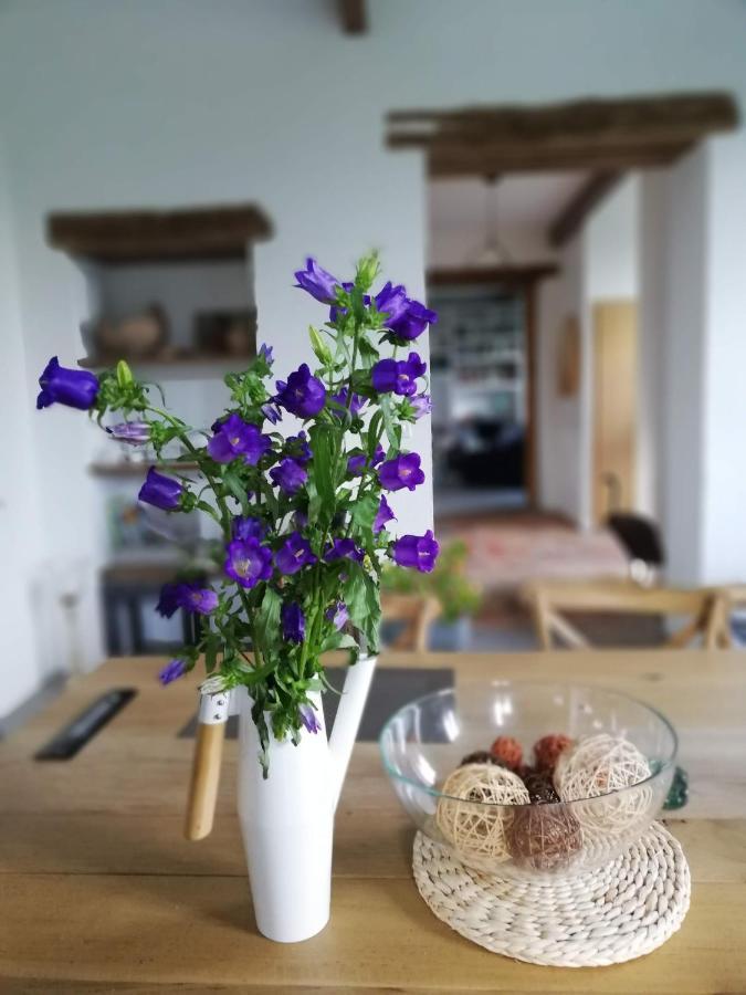 Au Logis De La Mongie Bed & Breakfast Soullans Bagian luar foto